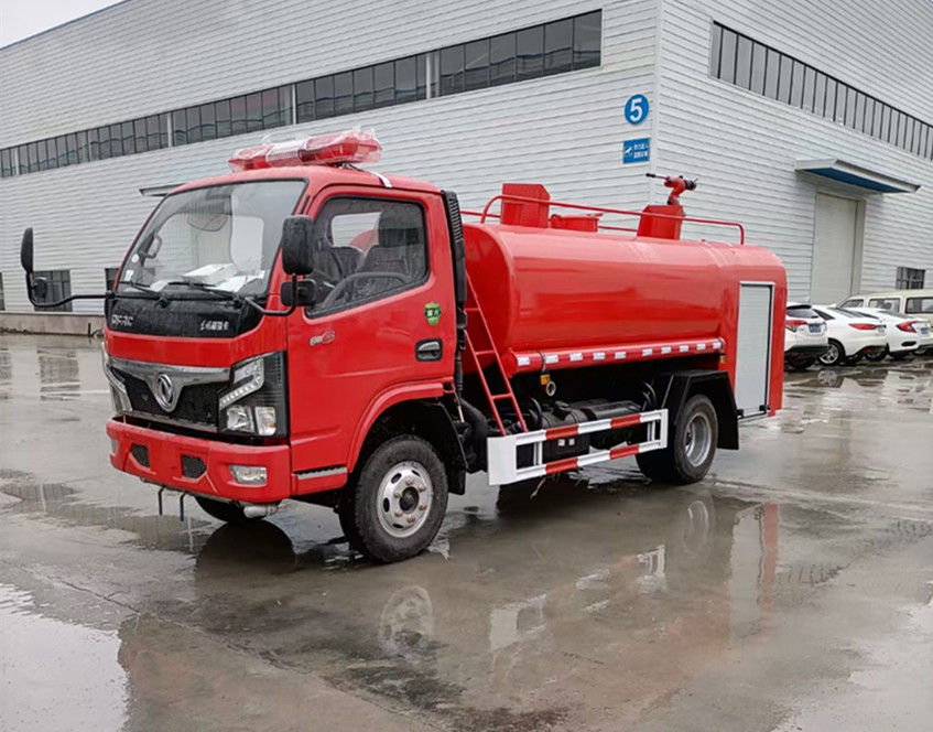 東風(fēng)5方灑水車(chē)-5方消防灑水車(chē)