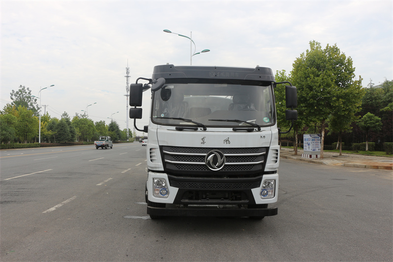 東風(fēng)專(zhuān)底20方灑水車(chē)-22方灑水車(chē)